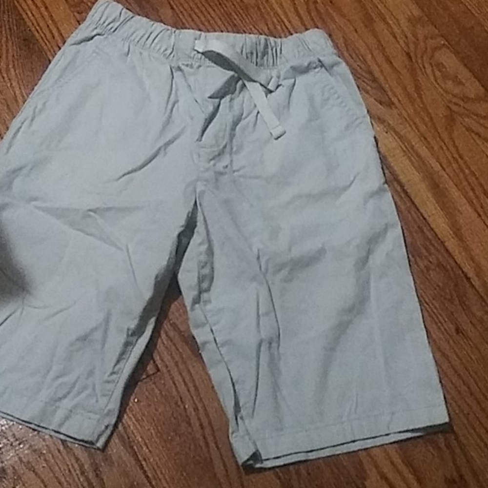 Bermuda khaki shorts